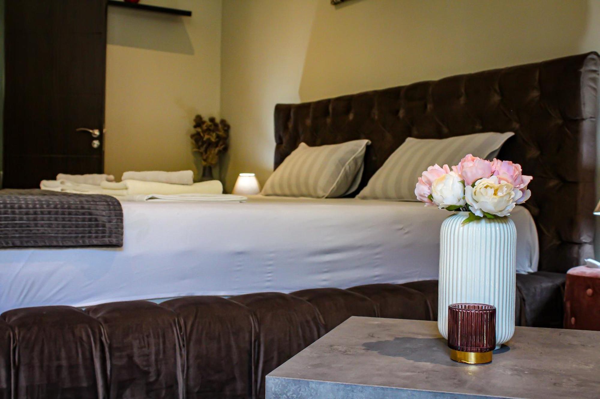 R34 Boutique Guest House เวลีคอเทอร์โนโว ภายนอก รูปภาพ