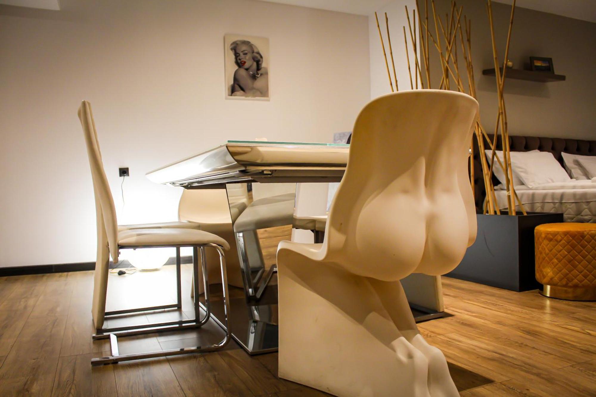 R34 Boutique Guest House เวลีคอเทอร์โนโว ภายนอก รูปภาพ