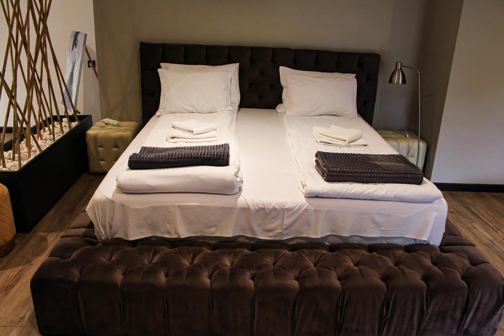 R34 Boutique Guest House เวลีคอเทอร์โนโว ภายนอก รูปภาพ