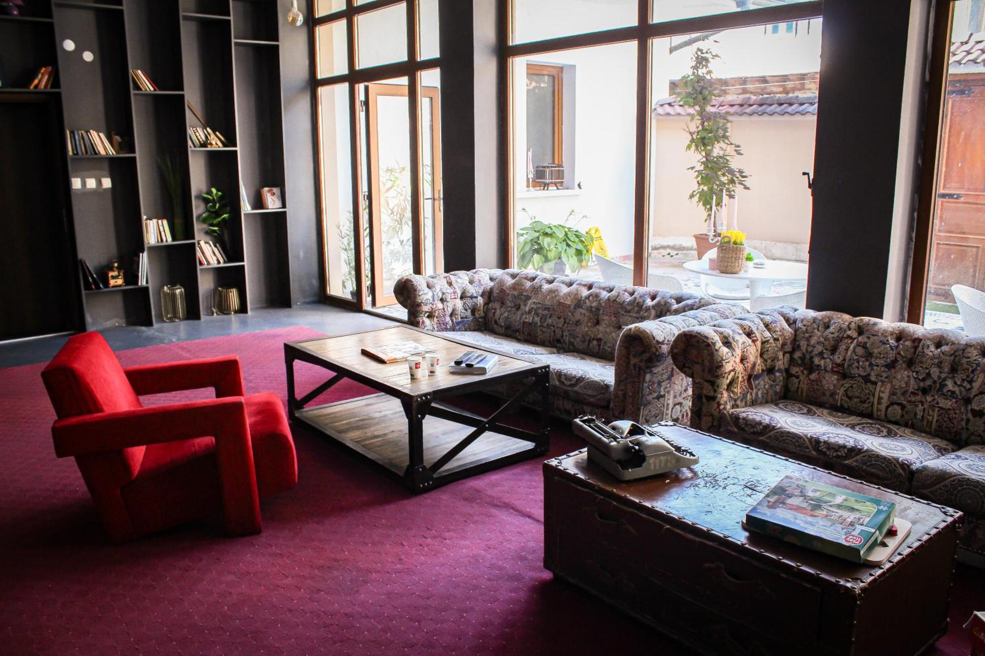 R34 Boutique Guest House เวลีคอเทอร์โนโว ภายนอก รูปภาพ
