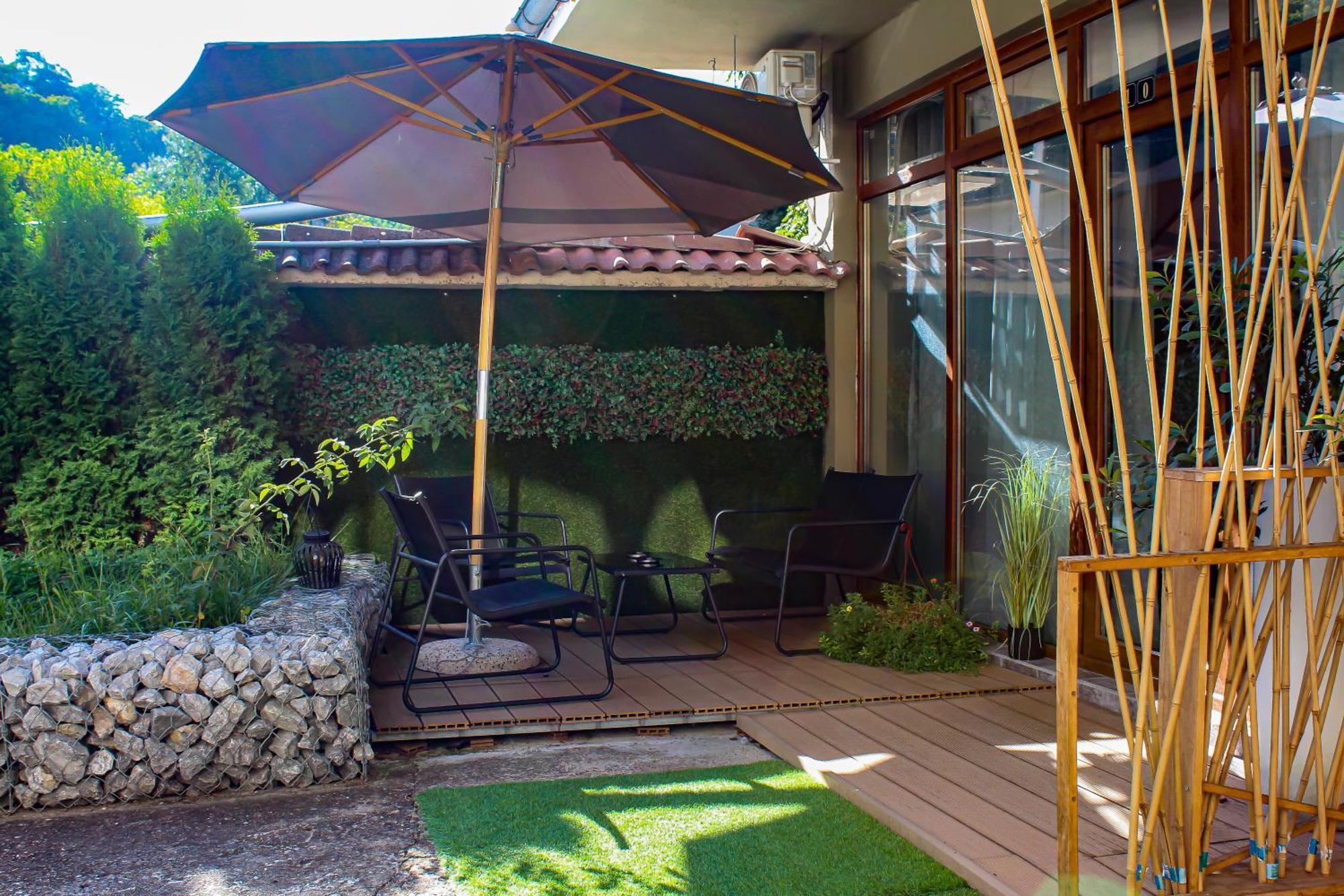 R34 Boutique Guest House เวลีคอเทอร์โนโว ภายนอก รูปภาพ