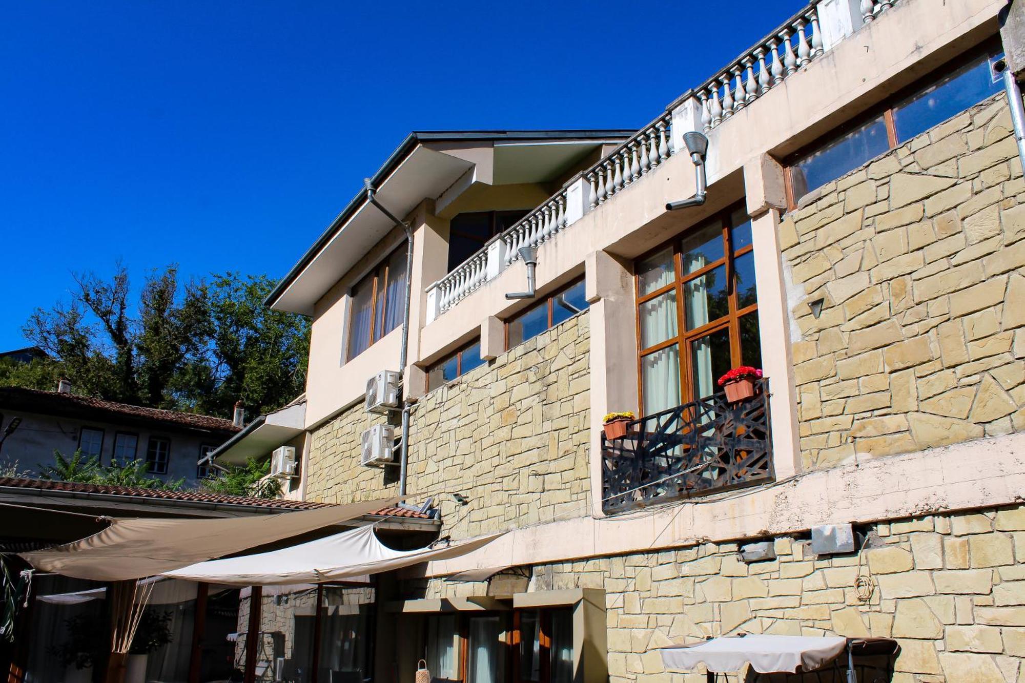 R34 Boutique Guest House เวลีคอเทอร์โนโว ภายนอก รูปภาพ