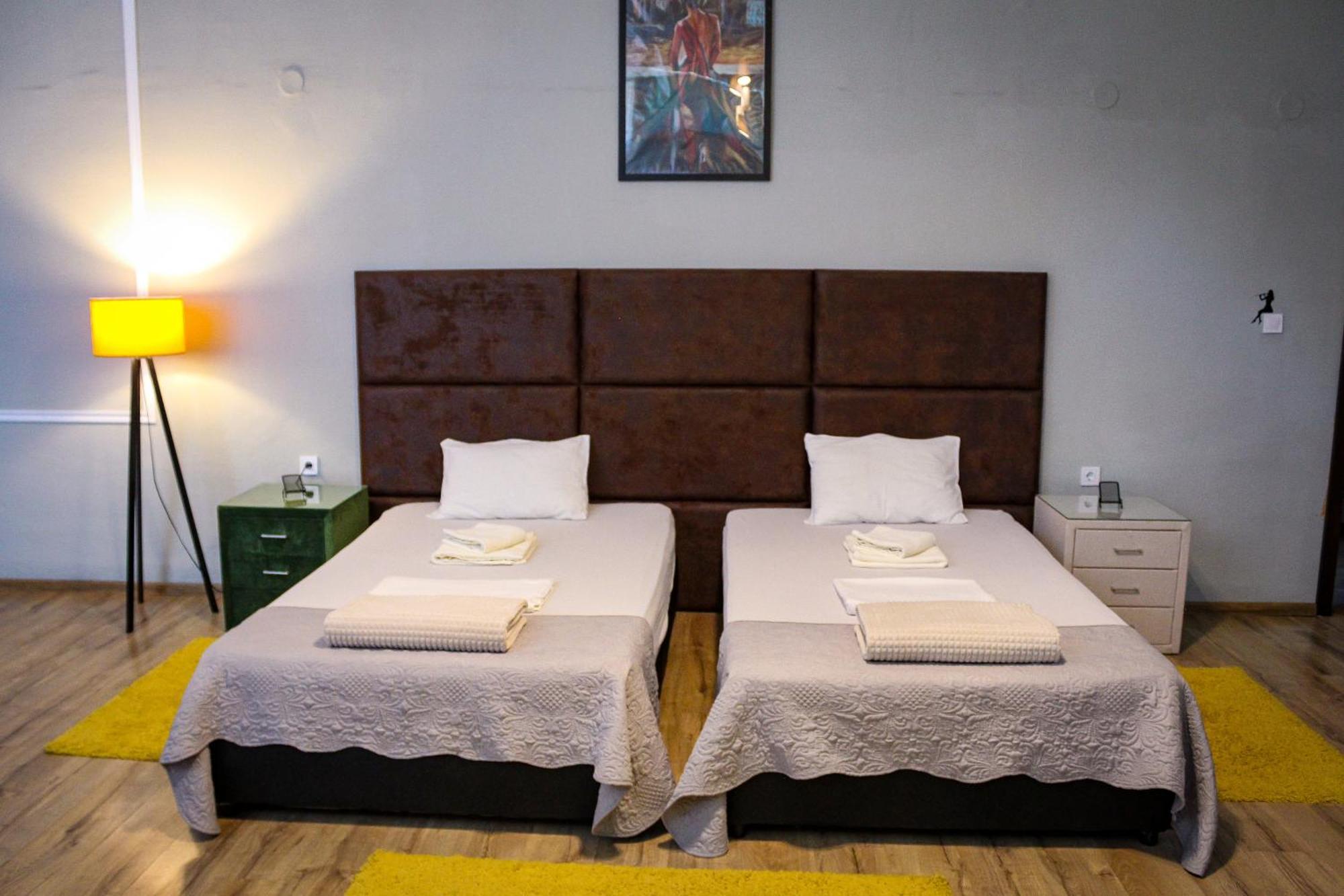 R34 Boutique Guest House เวลีคอเทอร์โนโว ภายนอก รูปภาพ