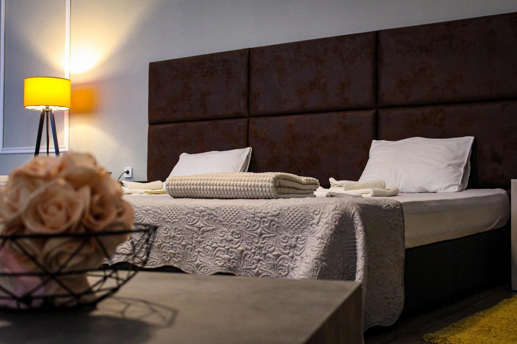 R34 Boutique Guest House เวลีคอเทอร์โนโว ภายนอก รูปภาพ